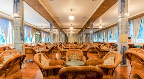 成都?jí)垩鐖?chǎng)地