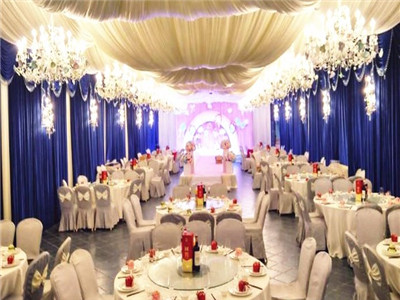 成都草坪婚禮場(chǎng)地