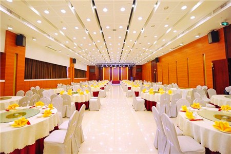 成都婚宴多少錢(qián)一桌 成都婚宴多少錢(qián)一桌