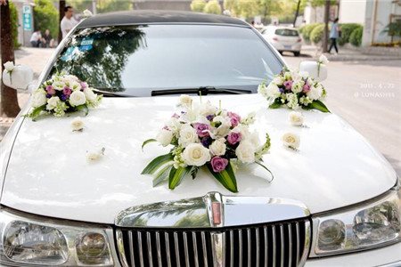 婚車(chē)扎花價(jià)格,婚車(chē)裝飾